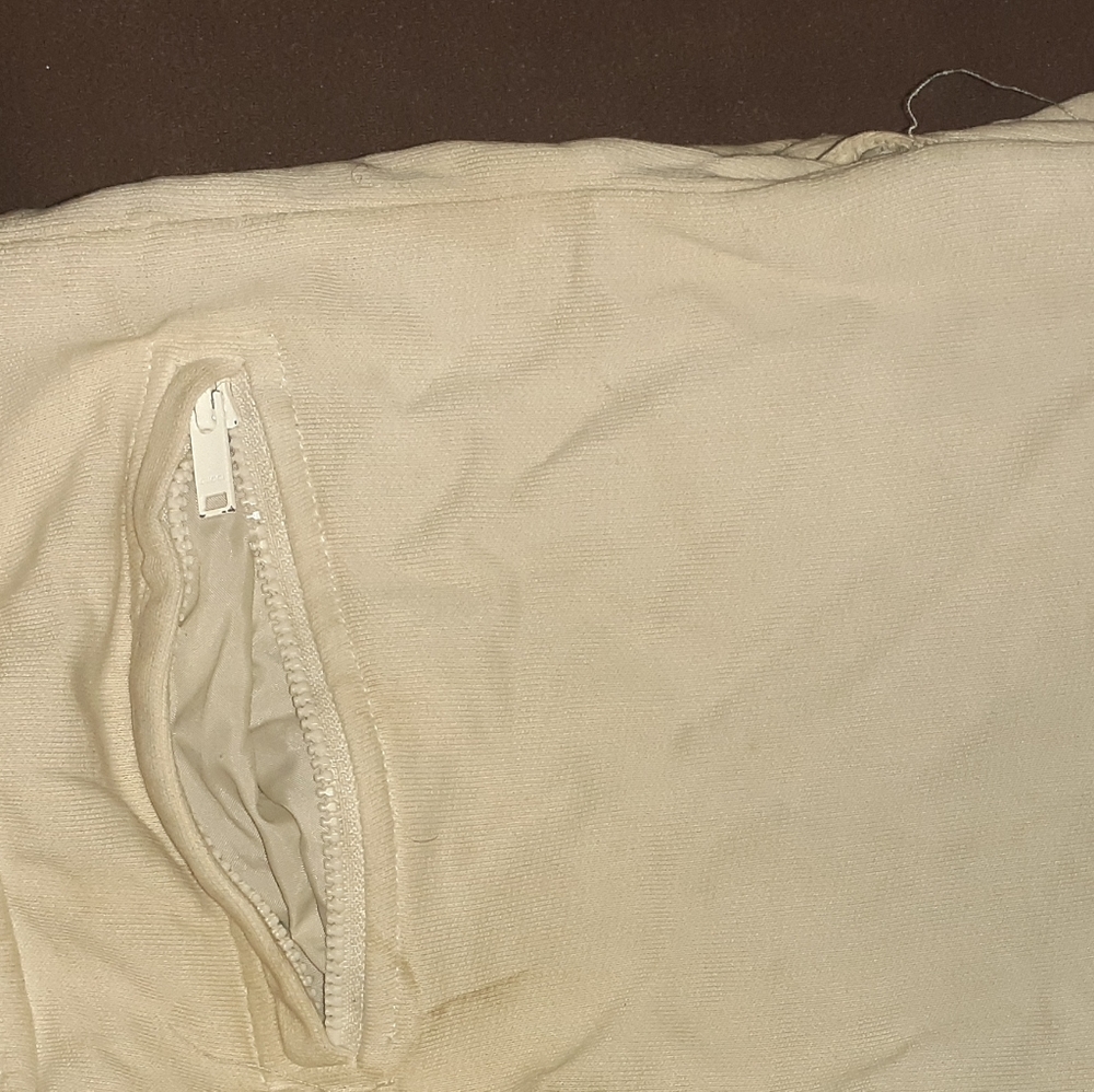 Clothes - Picture 3 of 3